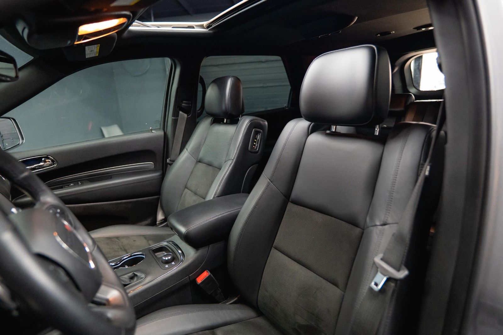 Fahrzeugabbildung Dodge Durango 5.7 V8 R/T 4x4 Night-Paket *7 Sitze*19%*