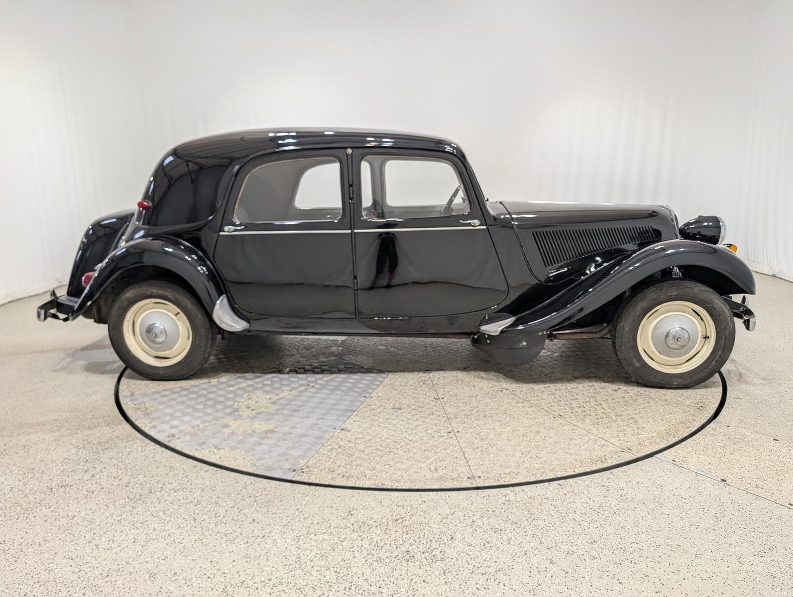 Citroën 11CV 11 B 1.9