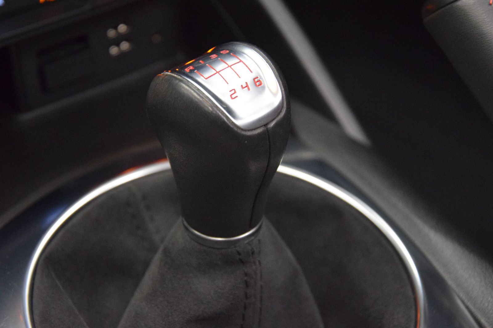 Fahrzeugabbildung Abarth 124 Spider Turismo Leder Bose PDC Radio+