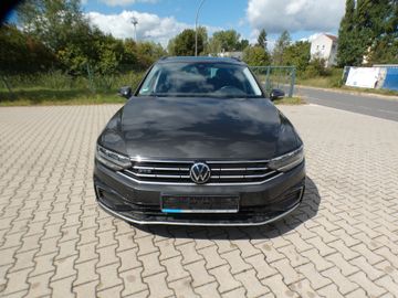 Volkswagen Passat Variant - 2