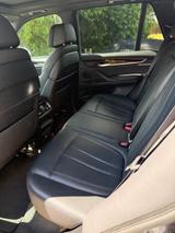 BMW X5 xDrive40d - - BMW X5 mit Diesel-Antrieb: Grau, Luftfederung