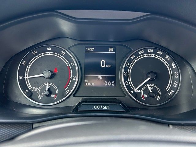 Fahrzeugabbildung SKODA Scala 1.0TSI Active LED+SPURHALTE+BT+USB+++