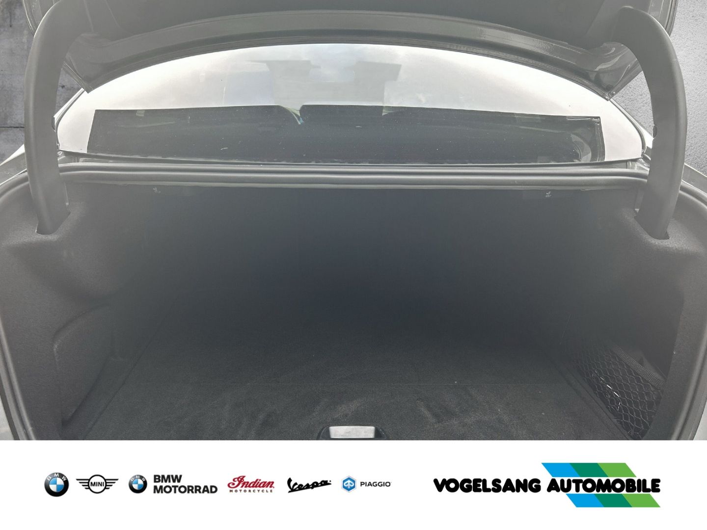 Fahrzeugabbildung BMW M235i xDrive Gran Coupe Park-Assistent Head-Up H