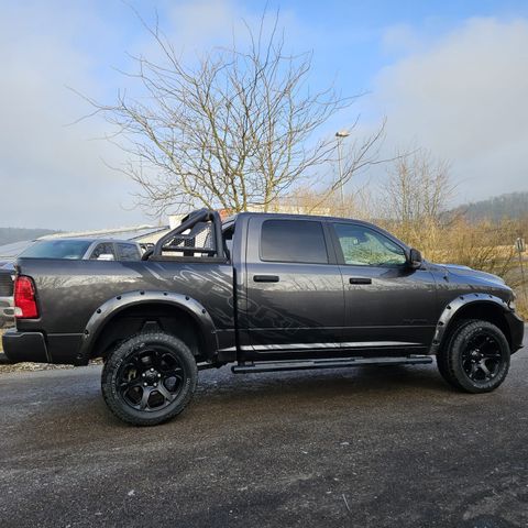 Dodge RAM 1500 HEMI 5.7L CREW CAB SPORT HOCH & BREIT