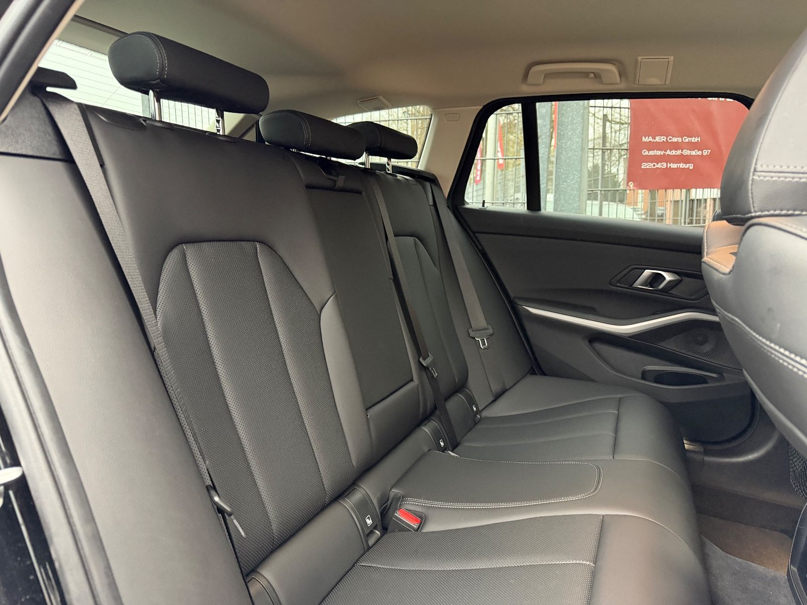 Fahrzeugabbildung BMW 318 3 Touring*LEDER*TEMPO*LED*APPLECAR*KAMERA*