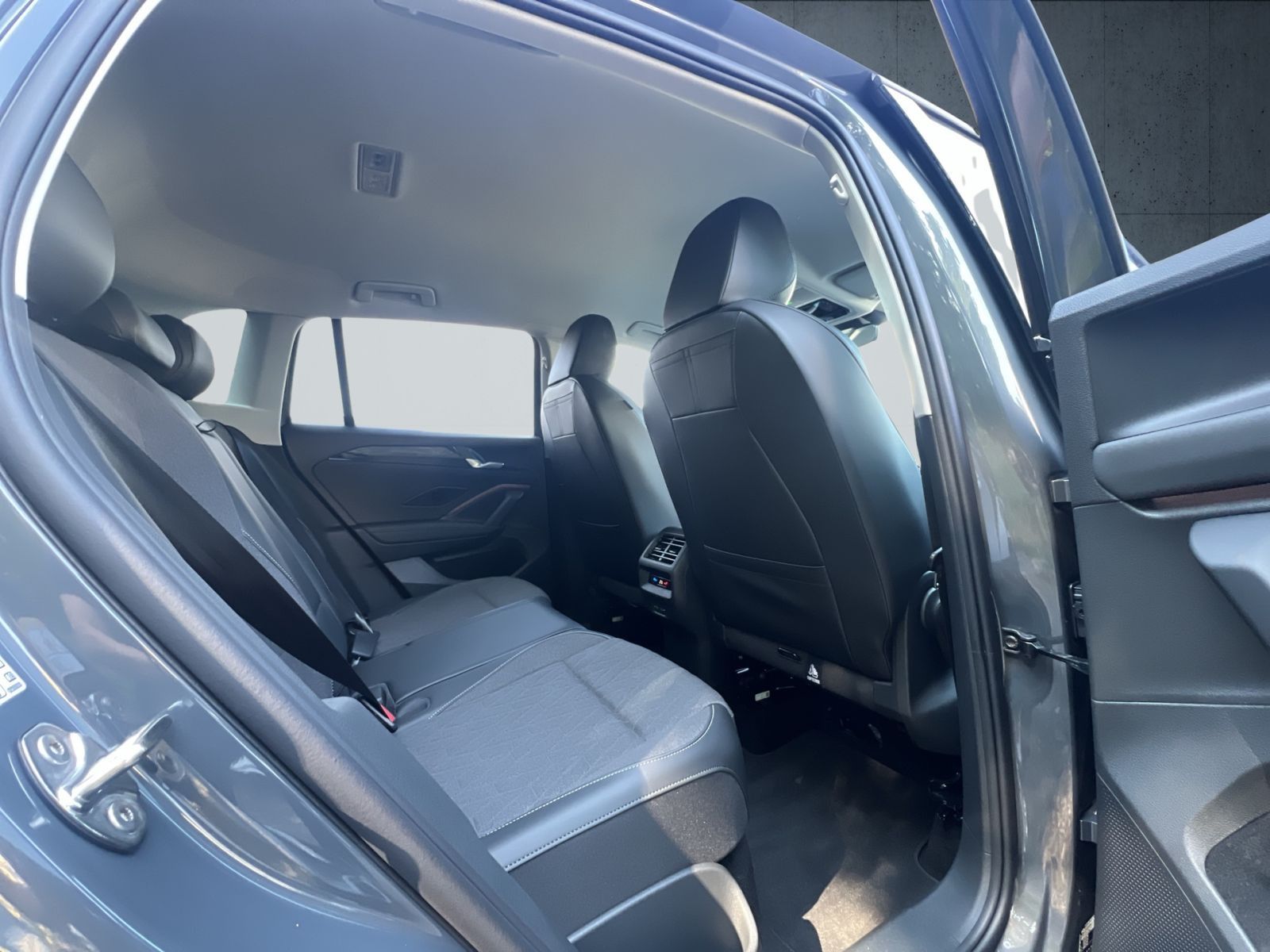 Volkswagen Tiguan - Bild 17