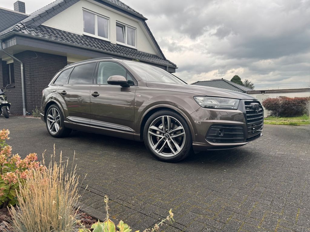 Image of Audi Q7