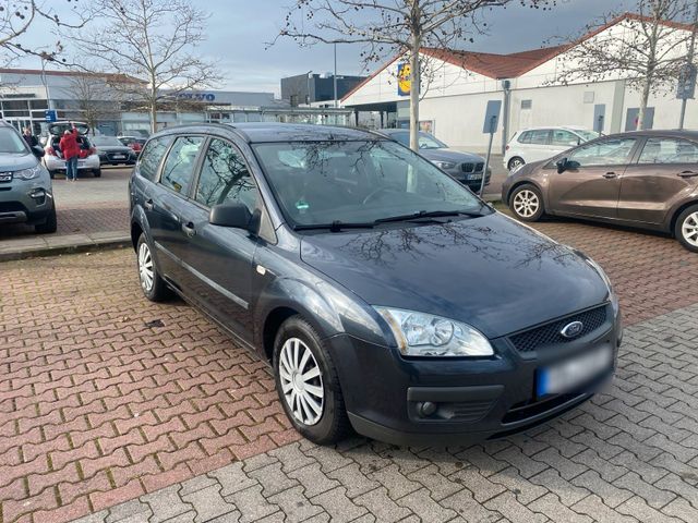 Ford Focus Kombi 1.6 mit TÜV voll fahrbereit