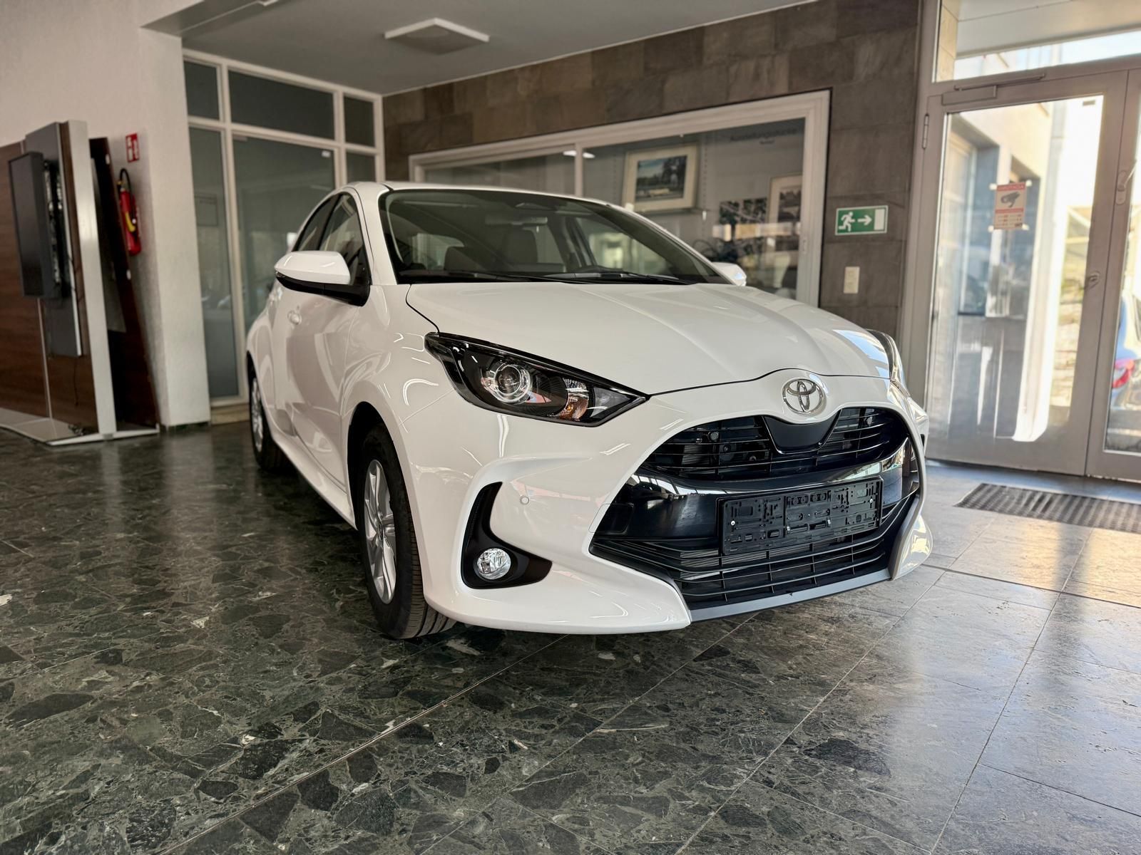 Toyota Yaris 1.5 Hybrid Comfort, Rückfahrkamera, Spu... imagem 3