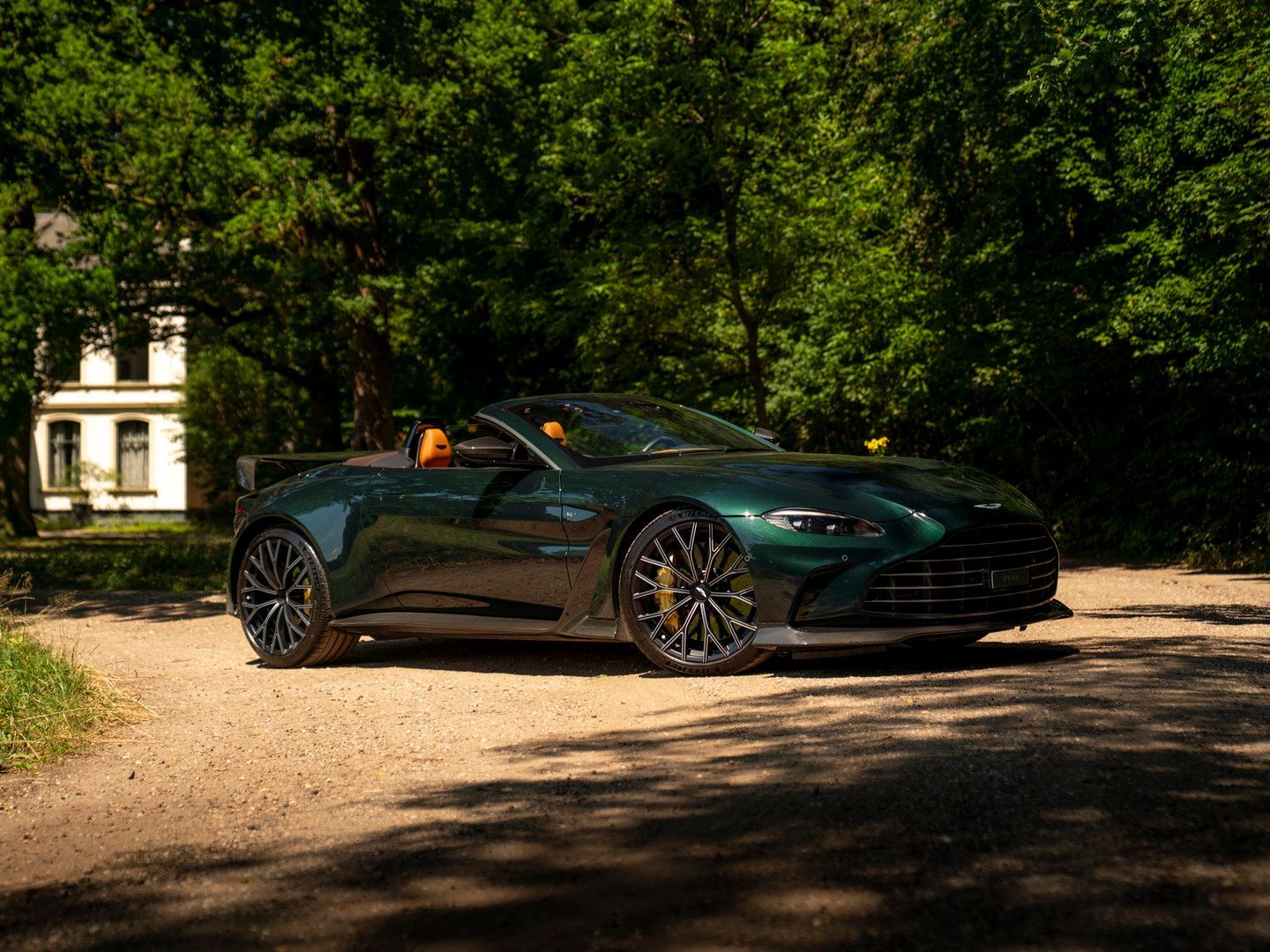 Aston Martin V12 Vantage Roadster | Nr. 211/249 | Pentland Gr imagem 3