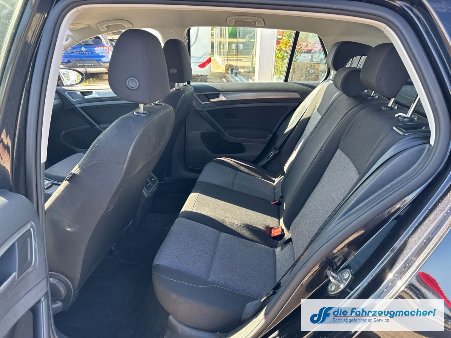 Fahrzeugabbildung Volkswagen Golf VII Trendline BMT Dyn. Kurvenlicht *EXPORT
