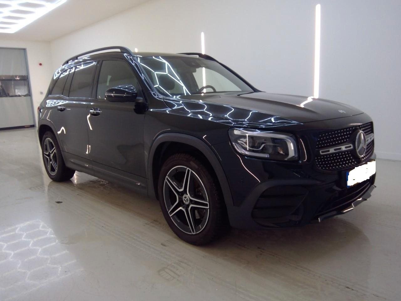 MERCEDES-BENZ GLB 200. AMG Line. Pano. Amb NETTO EXPORT 20.000