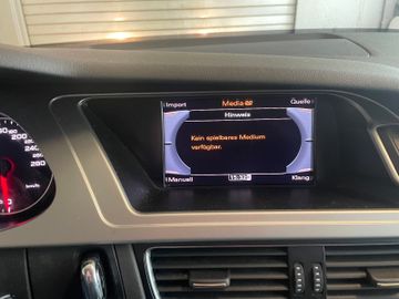 Bild 13 Audi A4 2.0 TFSI 155kW quattro Attraction nur Export