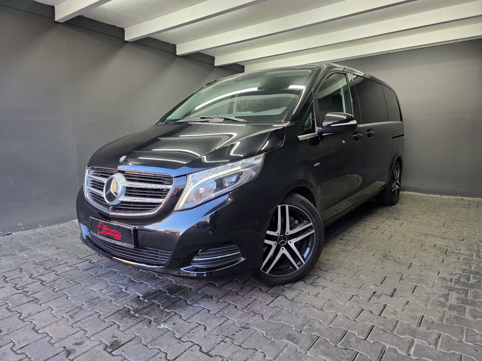 MERCEDES-BENZ V 250d KOMPAKT, 6 SITZER, DISTRONIC, 360°, LED