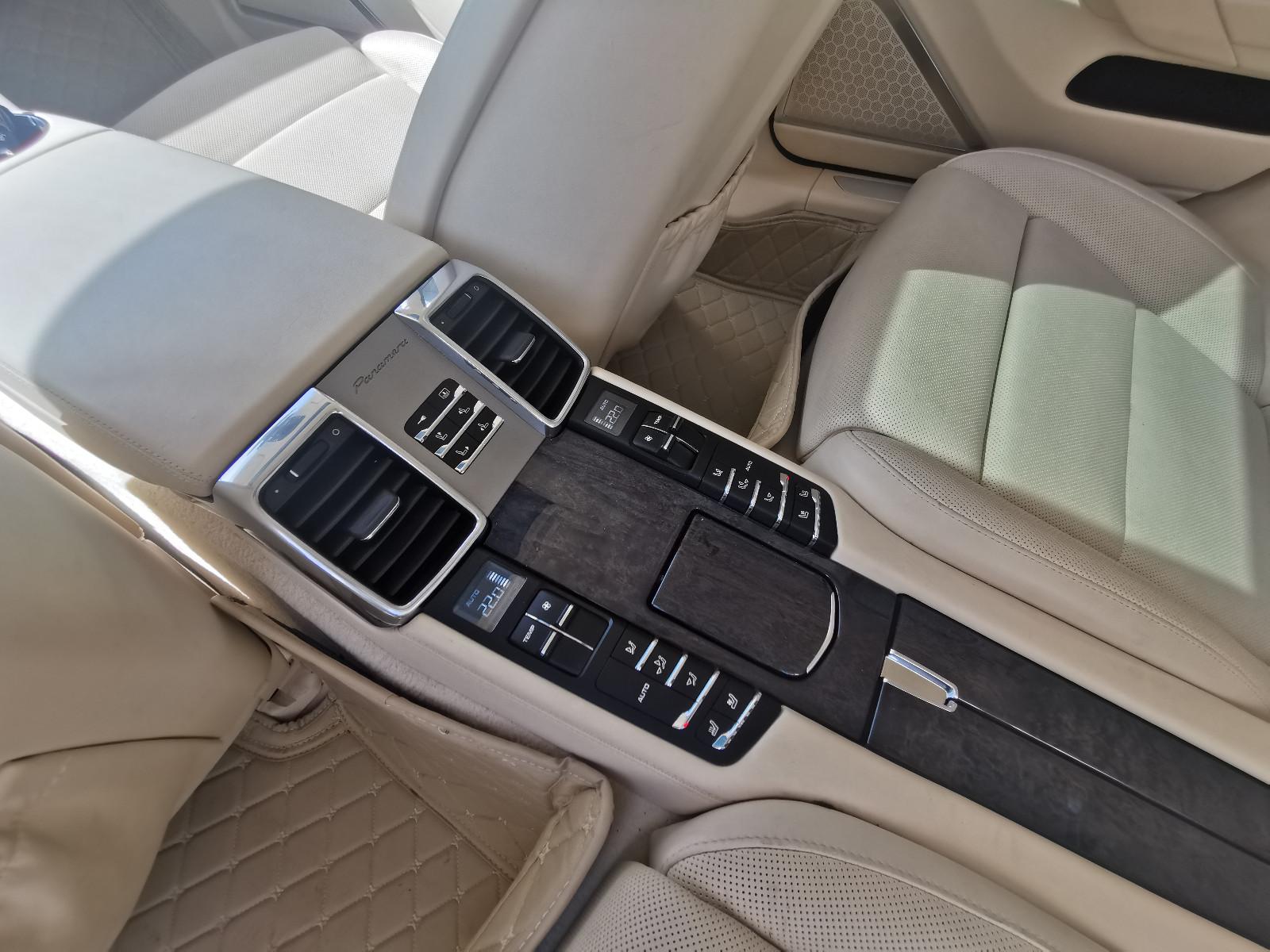 Porsche Panamera Turbo AHK Chauffeur MwSt.