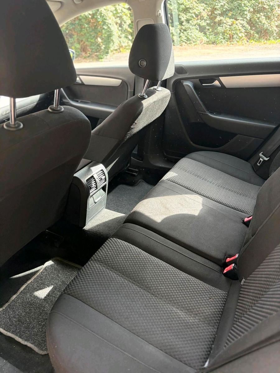 Volkswagen Passat 2011 — photo 9