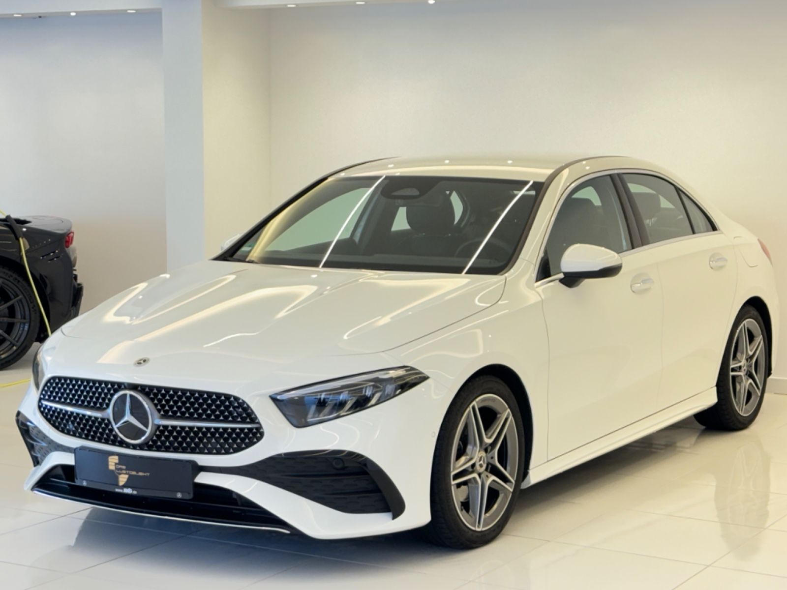 MERCEDES-BENZ A 200 d Limousine AMG Ambiente MB-Garantie