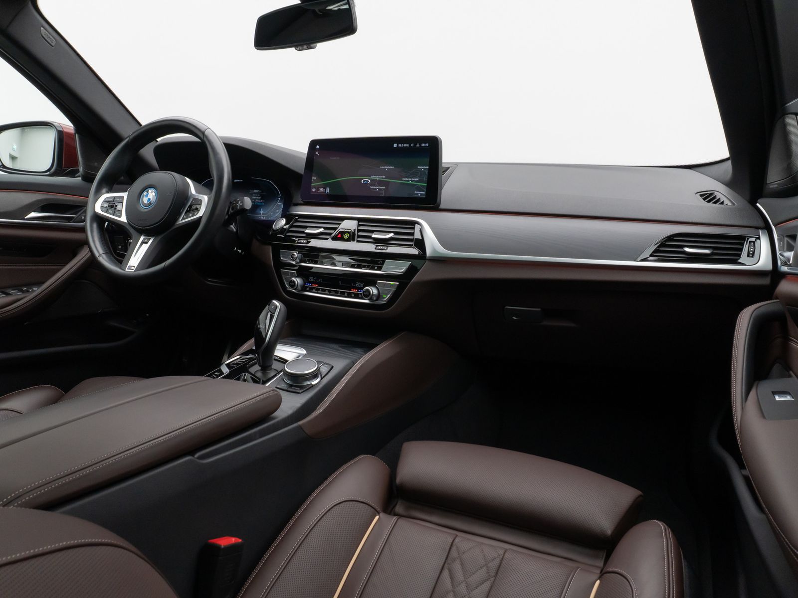 Fahrzeugabbildung BMW 530e M Sport Panorama Kamera HUD DAB H/K AHK 19"
