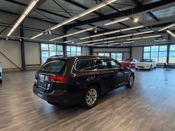 Volkswagen Passat Variant - 5
