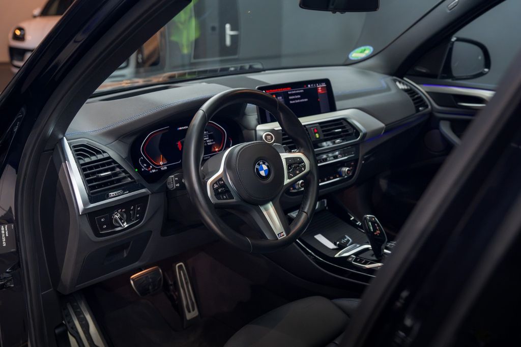 BMW X3 M40i*AHK*HU*PANO*H&K*360*LED BMW X3 M40i*AHK*HU*PANO*H&K*360*LED
