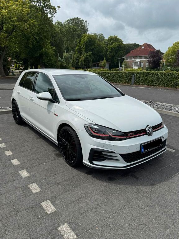 Image of Volkswagen Golf