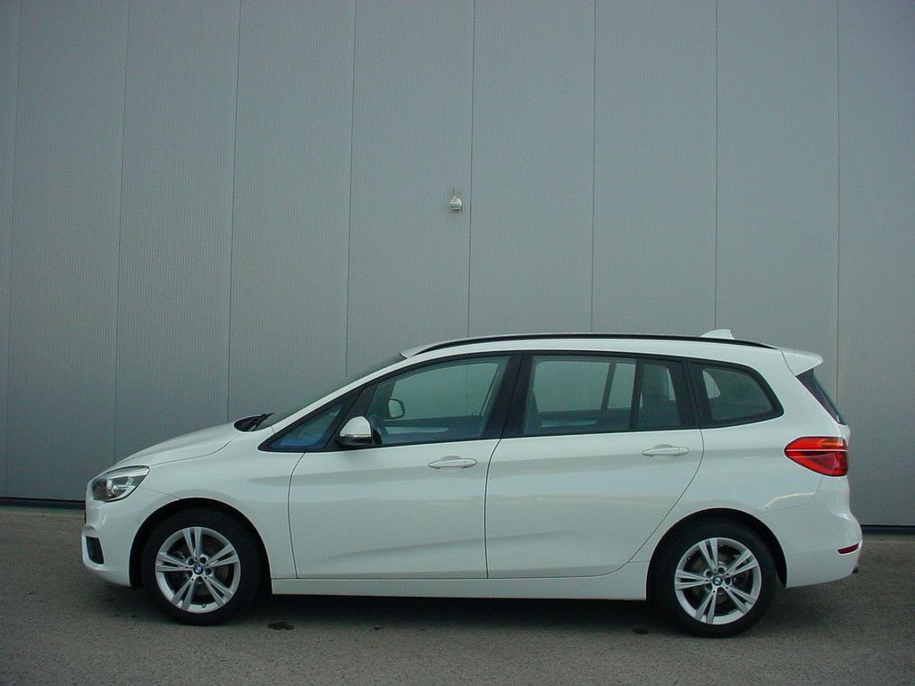 BMW 218iGT**** 7SITZER****Dachreling***Navi***