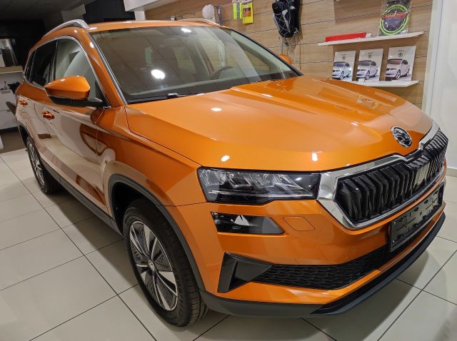 Skoda Karoq 1.0 TSI 6-Gang Style SHZ PDC LED Chrom App