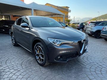 Alfa-Romeo Stelvio - 1
