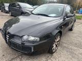 Alfa Romeo 147 147  3-Türer 1.6 Twin Spark Progression - Alfa Romeo 147 mit Schiebedach