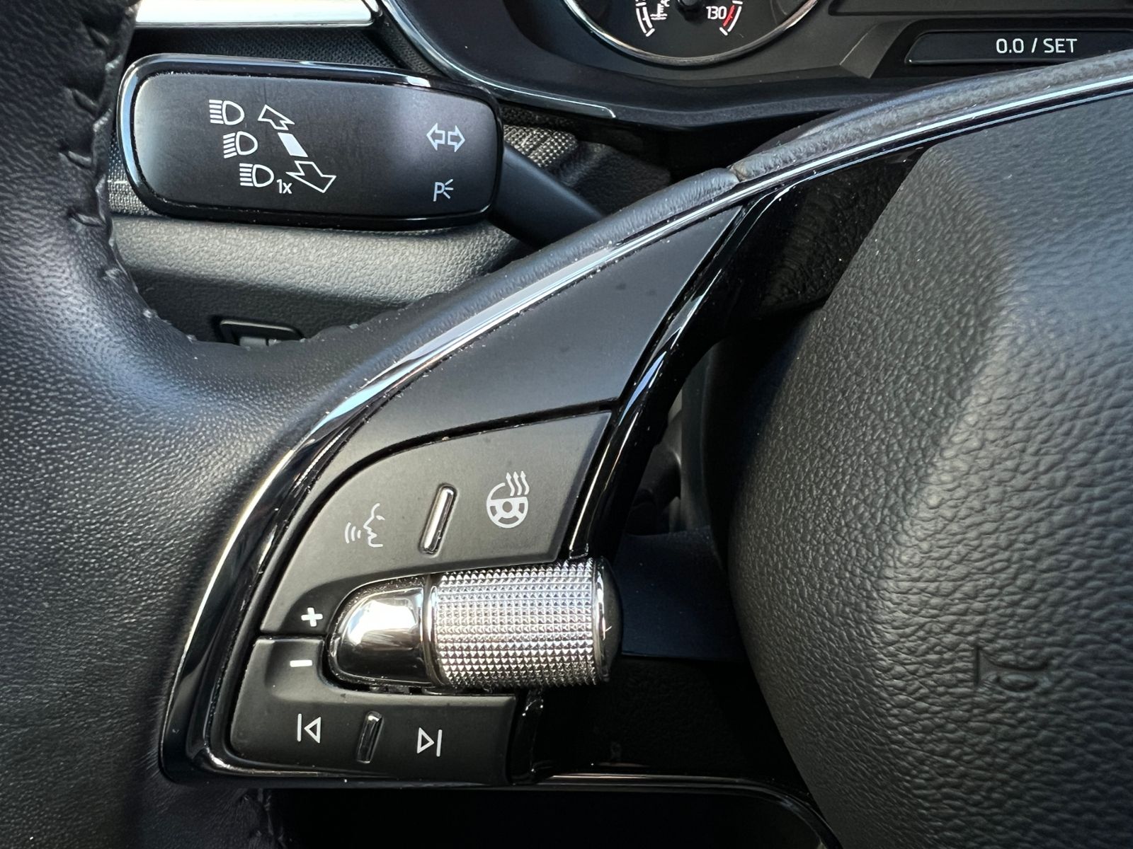 Fahrzeugabbildung SKODA Fabia Style 1.0 TSI *AHK, ACC, LED, Navi*