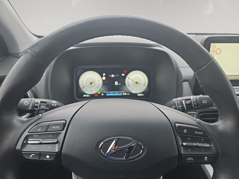 Fahrzeugabbildung Hyundai KONA Elektro 150kW PRIME Leder Dach-Lackierung