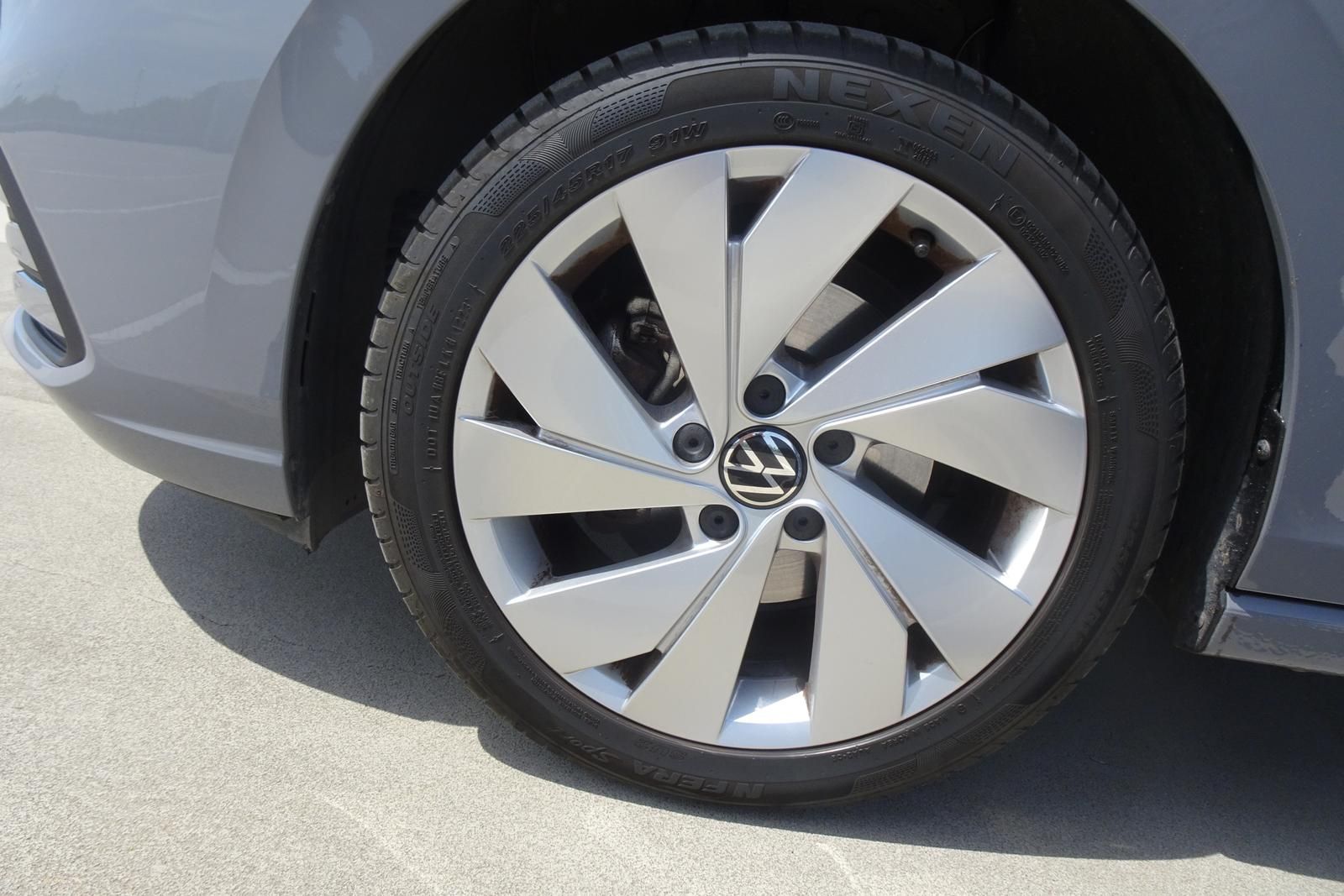 Fahrzeugabbildung Volkswagen Golf Var. STYLE 1.5l eTSI 96kW DSG LED Navi