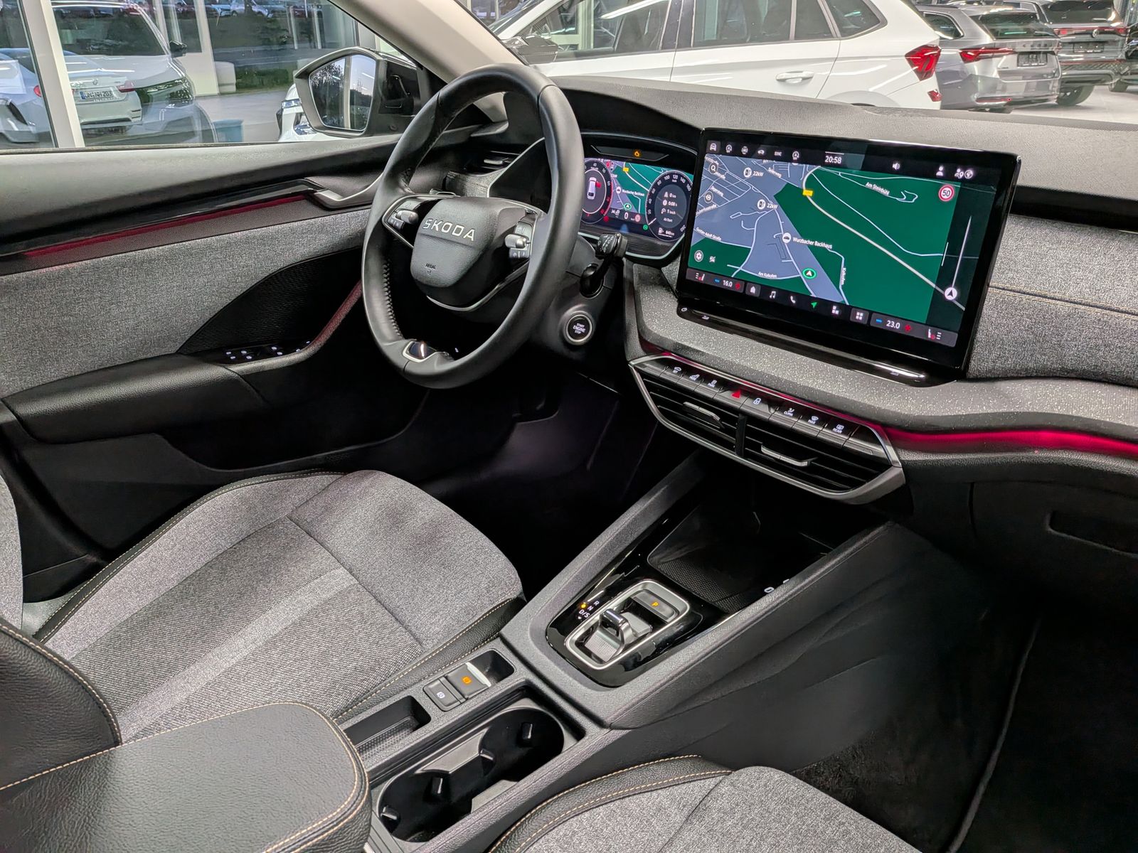 Fahrzeugabbildung SKODA Octavia 1.5 TSI mHEV DSG ACC Style-Paket AHK 17"