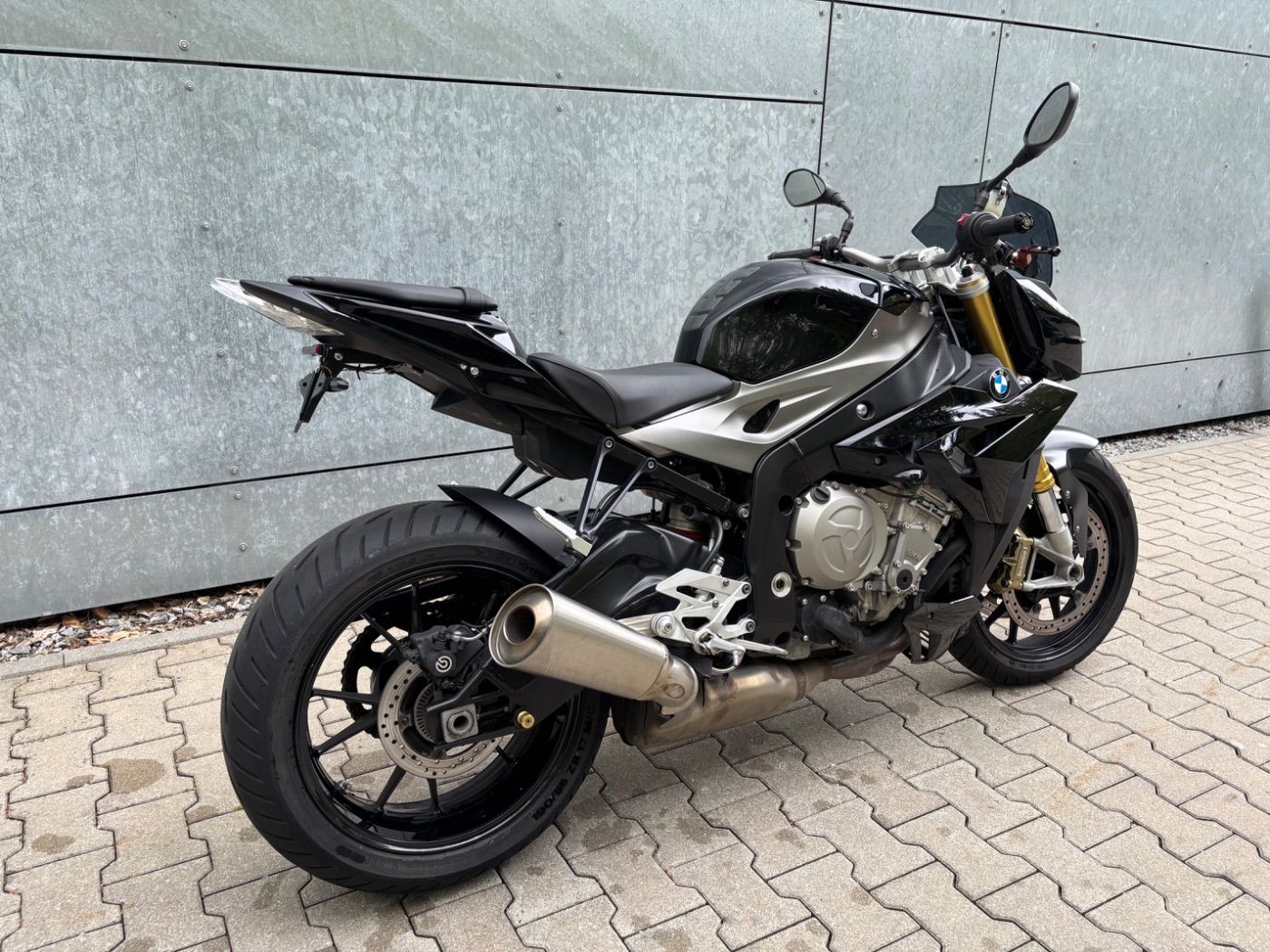 Fahrzeugabbildung BMW S 1000 R 2 Pakete