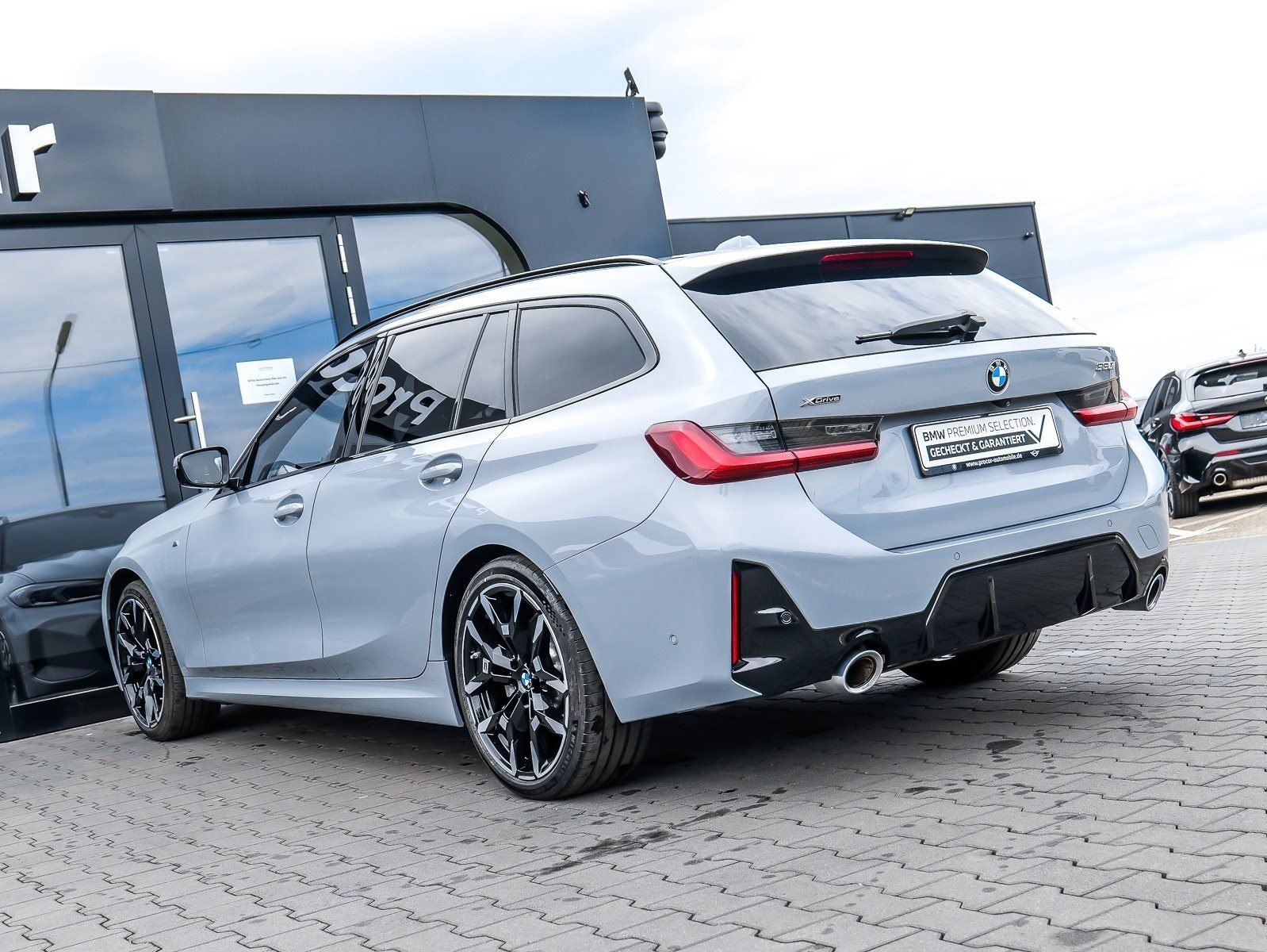 BMW 330 - Bild 7