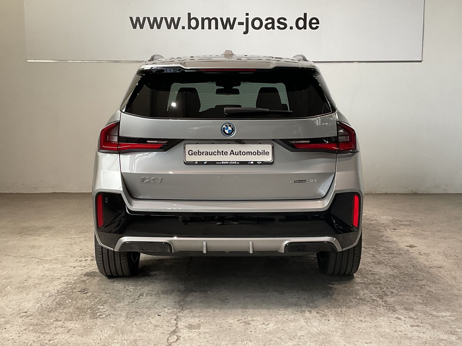 Fahrzeugabbildung BMW iX1 xDrive30 M Sportpaket | Panorama Glasdach |