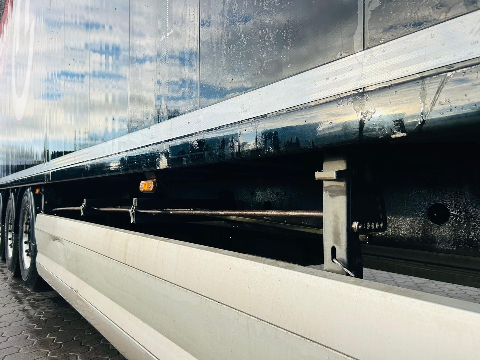 Fahrzeugabbildung Knapen K100 Schubboden 92m³ Alu Felgen TÜV Plane Neu