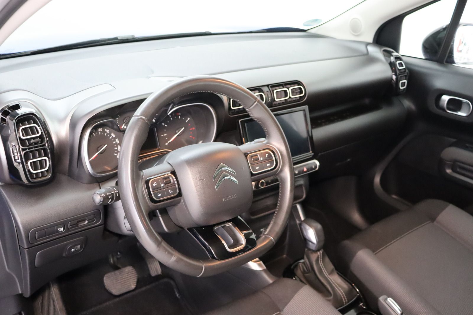 Fahrzeugabbildung Andere Citroën C3 Aircross HDi 120 Shine Automatik