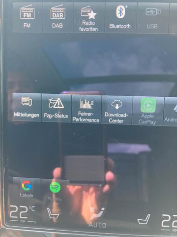 V60 T6 AWD R Design Expression Recharge