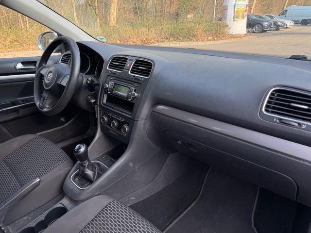 Fahrzeugabbildung Volkswagen Golf 1.6 TDI 4MOTION Comfortline Variant