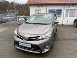 Toyota Verso Comfort - graue Toyota Verso