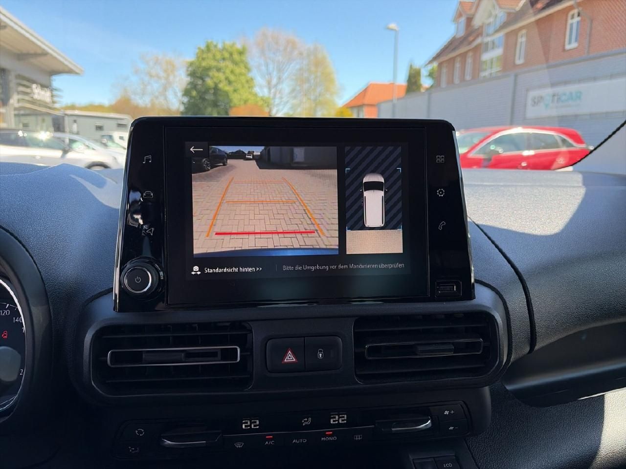 Fahrzeugabbildung Opel Combo Life 1,2 Ultimate Automatik