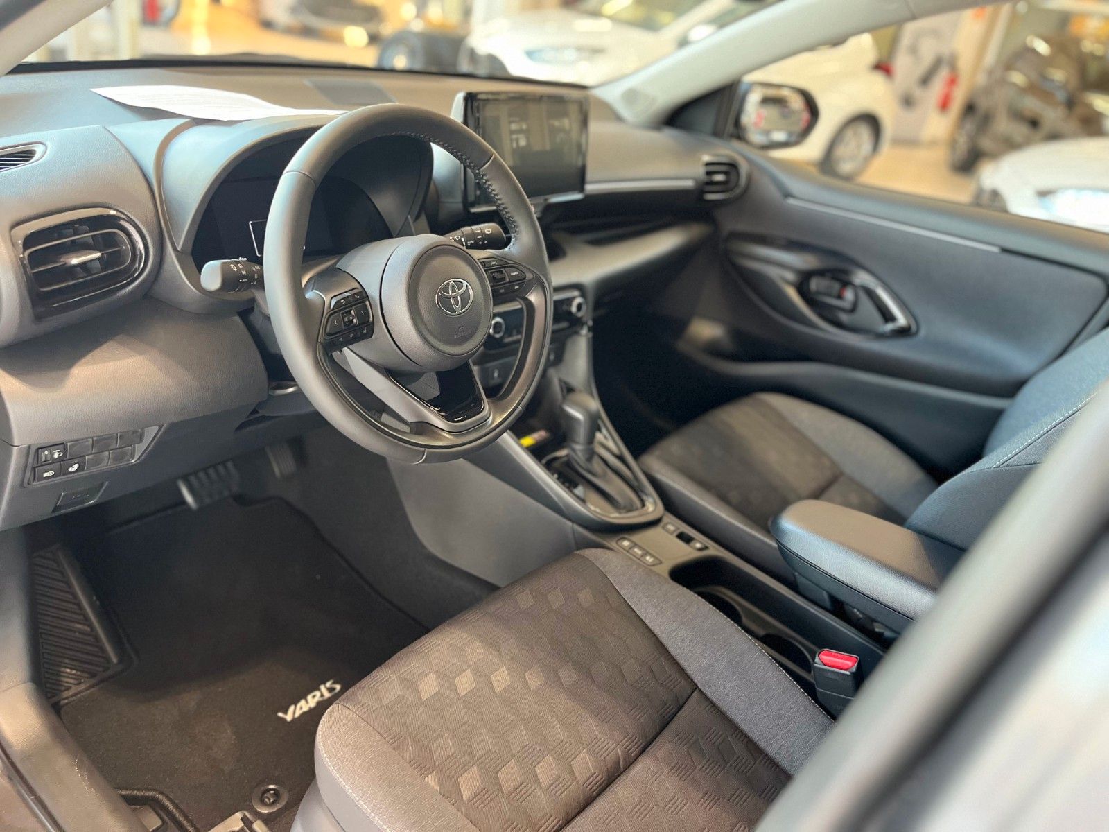 Fahrzeugabbildung Toyota Yaris Hybrid Teamplayer - Comfortpaket