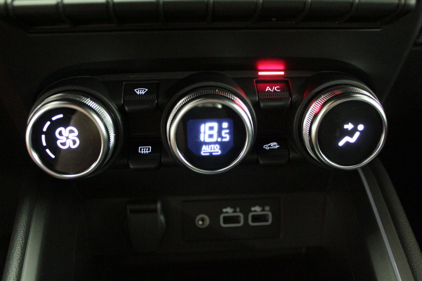 Fahrzeugabbildung Renault Clio TCe 90 Techno *Winter-Paket*Look-Paket*