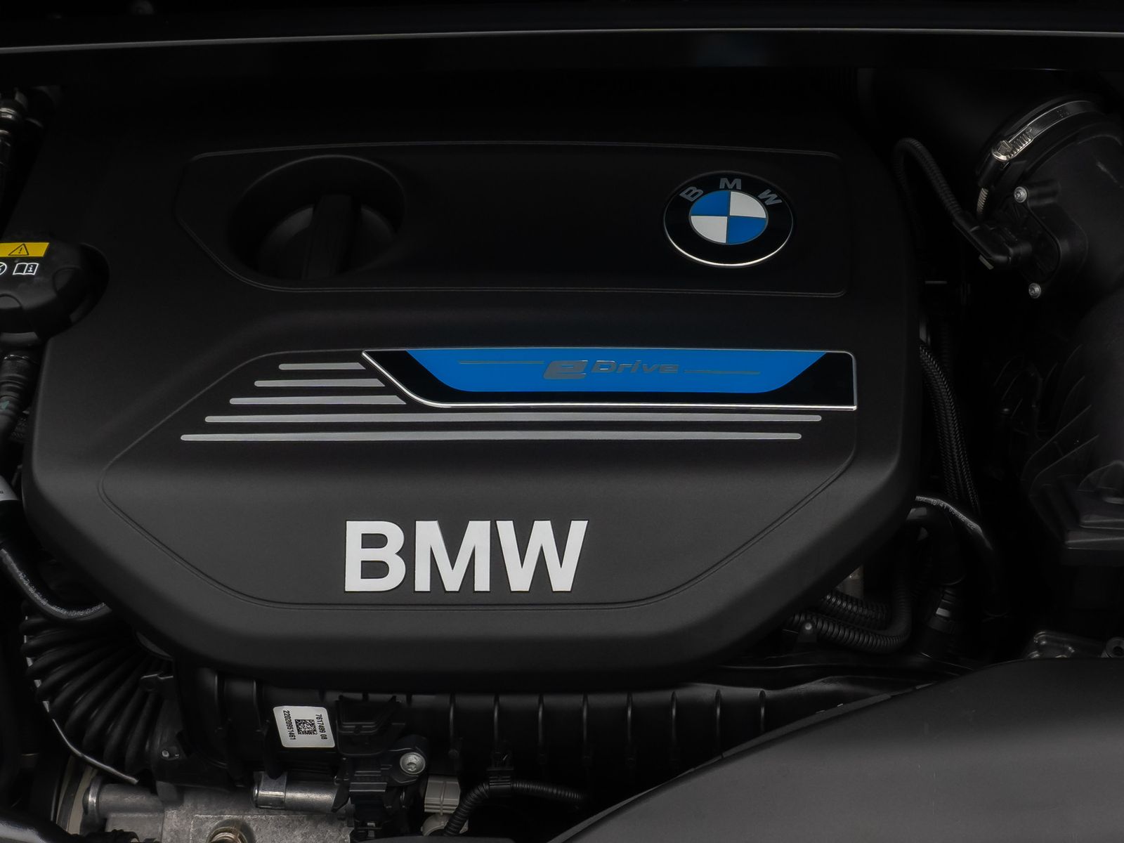 Fahrzeugabbildung BMW X1 xD25e M Sport Navi LED DAB GeschwindigReg 18"