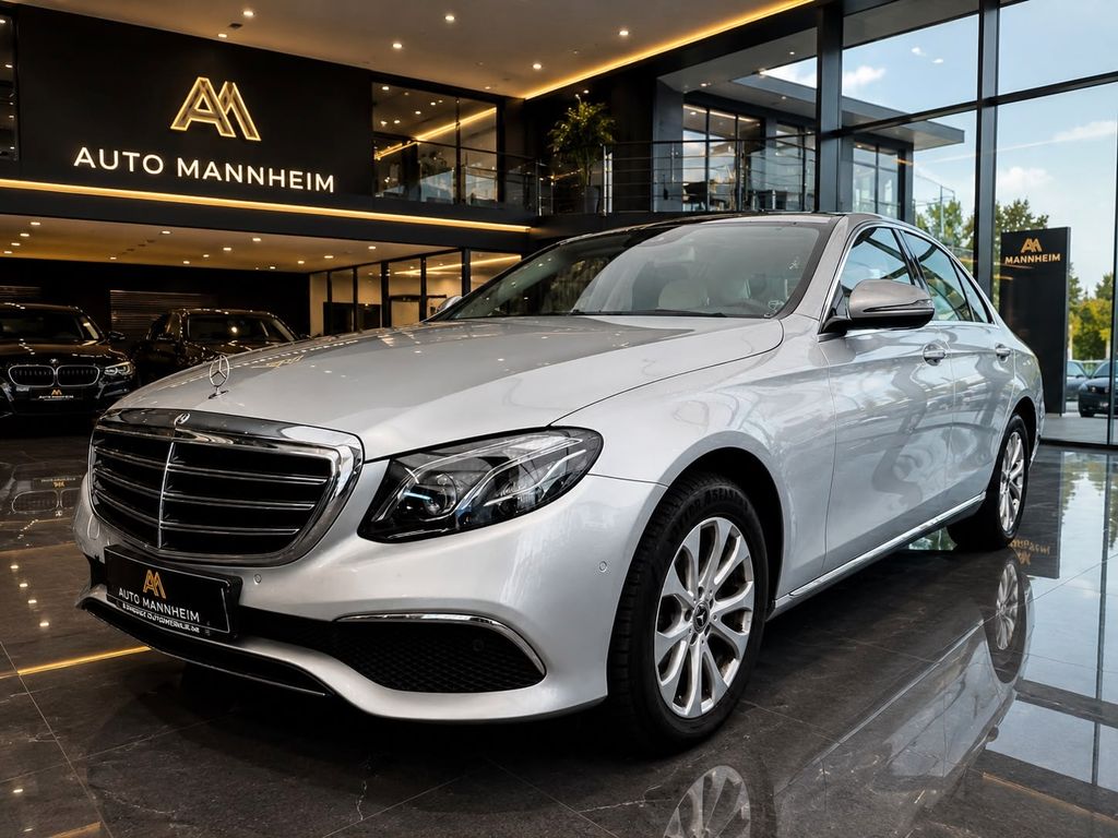Image of Mercedes-Benz E 220