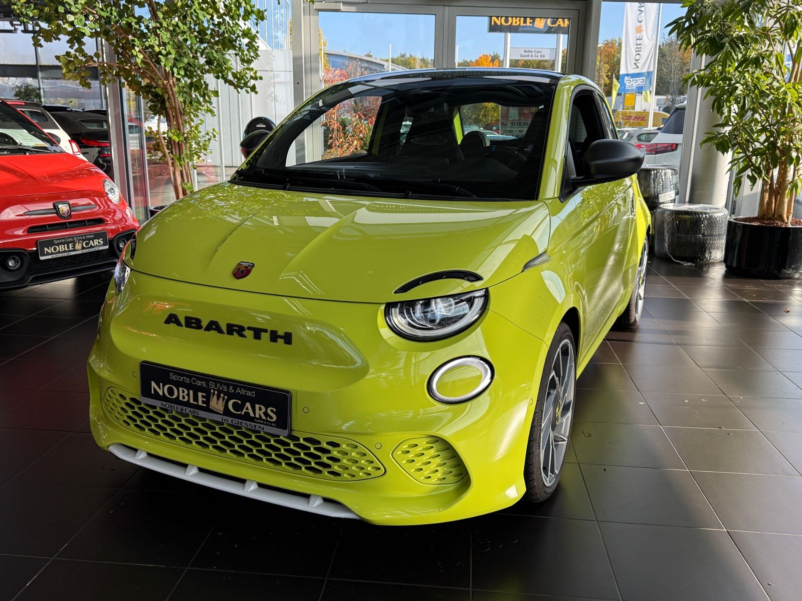 Fahrzeugabbildung Abarth 500e 42kWh Scorpionissima PANO KAM LED