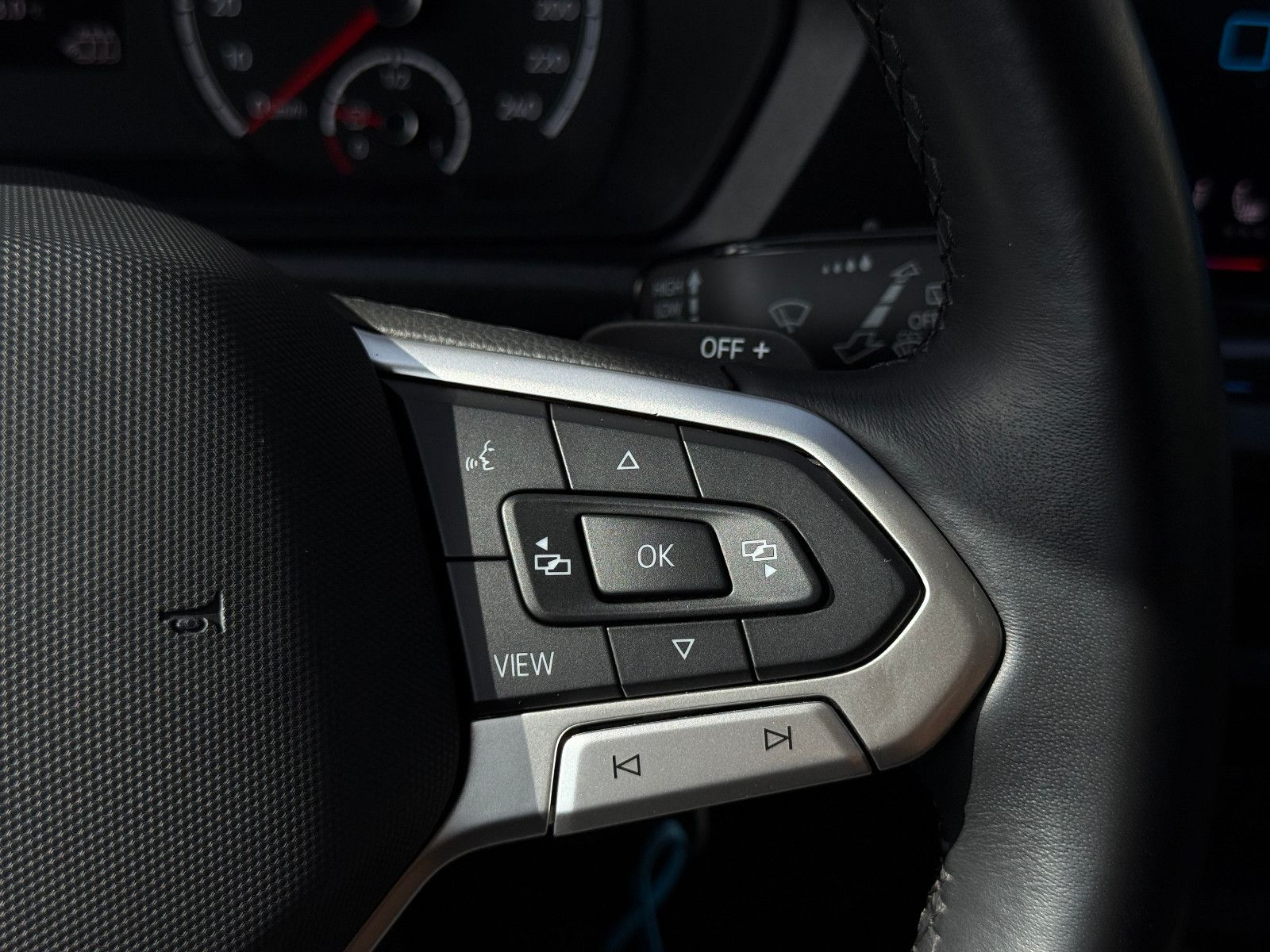 Fahrzeugabbildung Volkswagen Caddy 2.0 TDI DSG AHK DAB GRA Navi Kamera SHZ