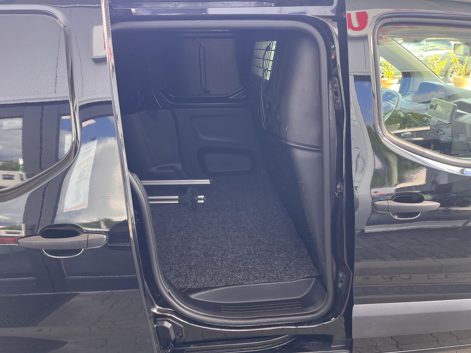 Fahrzeugabbildung Peugeot Partner Premium L2