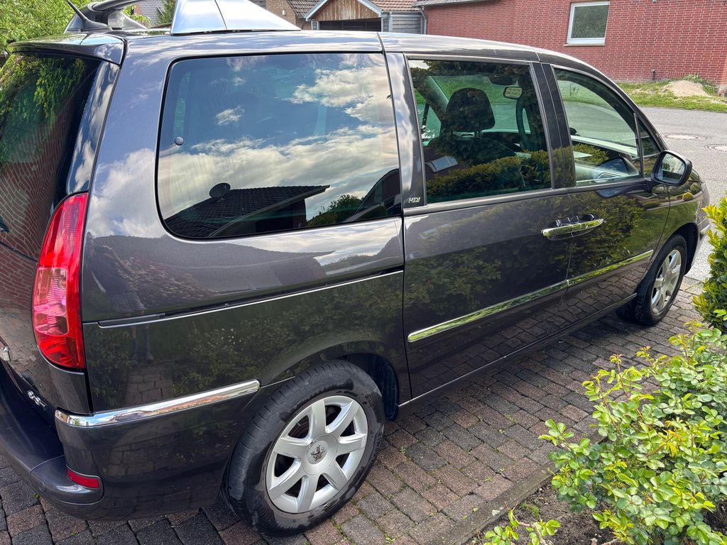 Peugeot 807